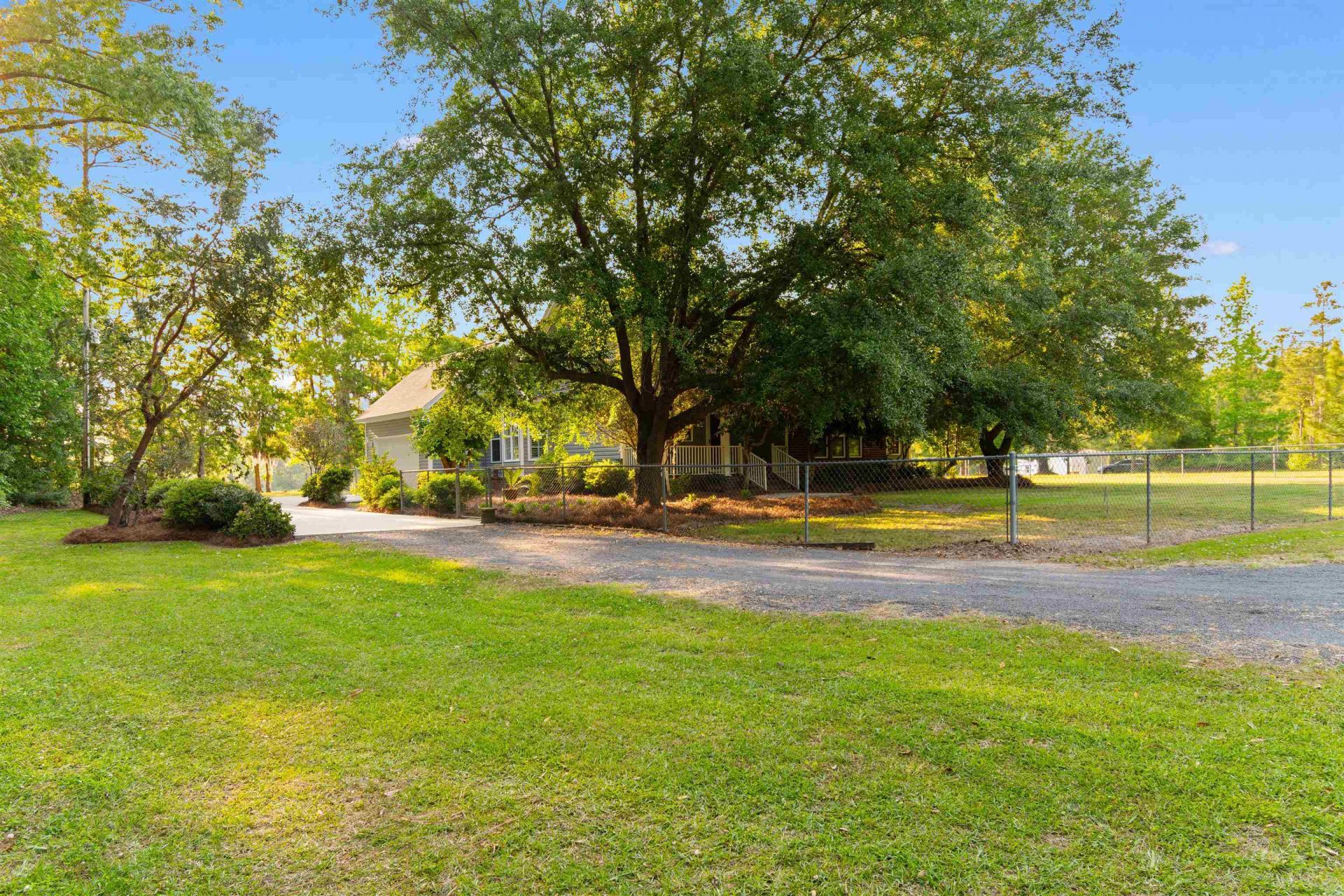 1884 Clarence Dr. Photo 47