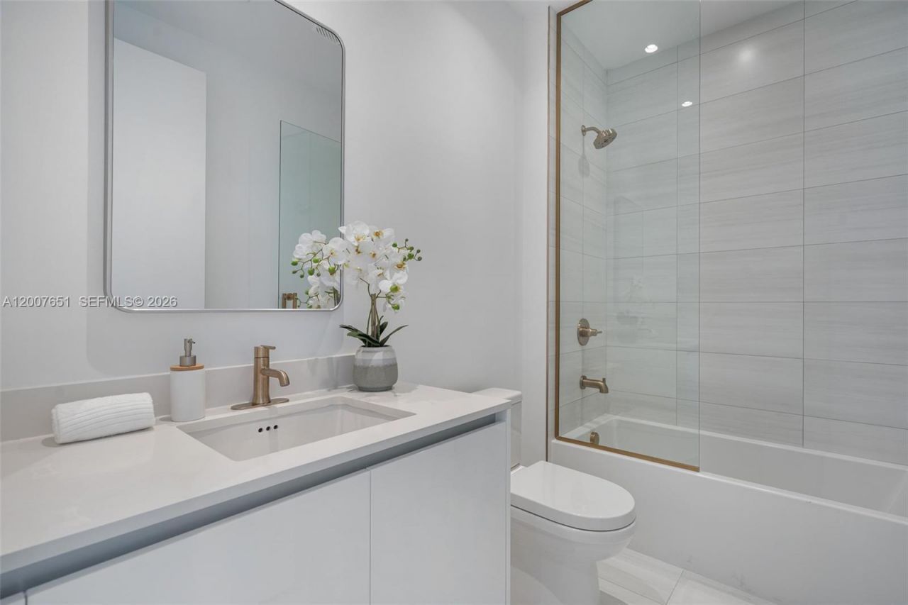 2655 S Bayshore Dr, Unit 1911, Coconut Grove, FL 33133 Photo