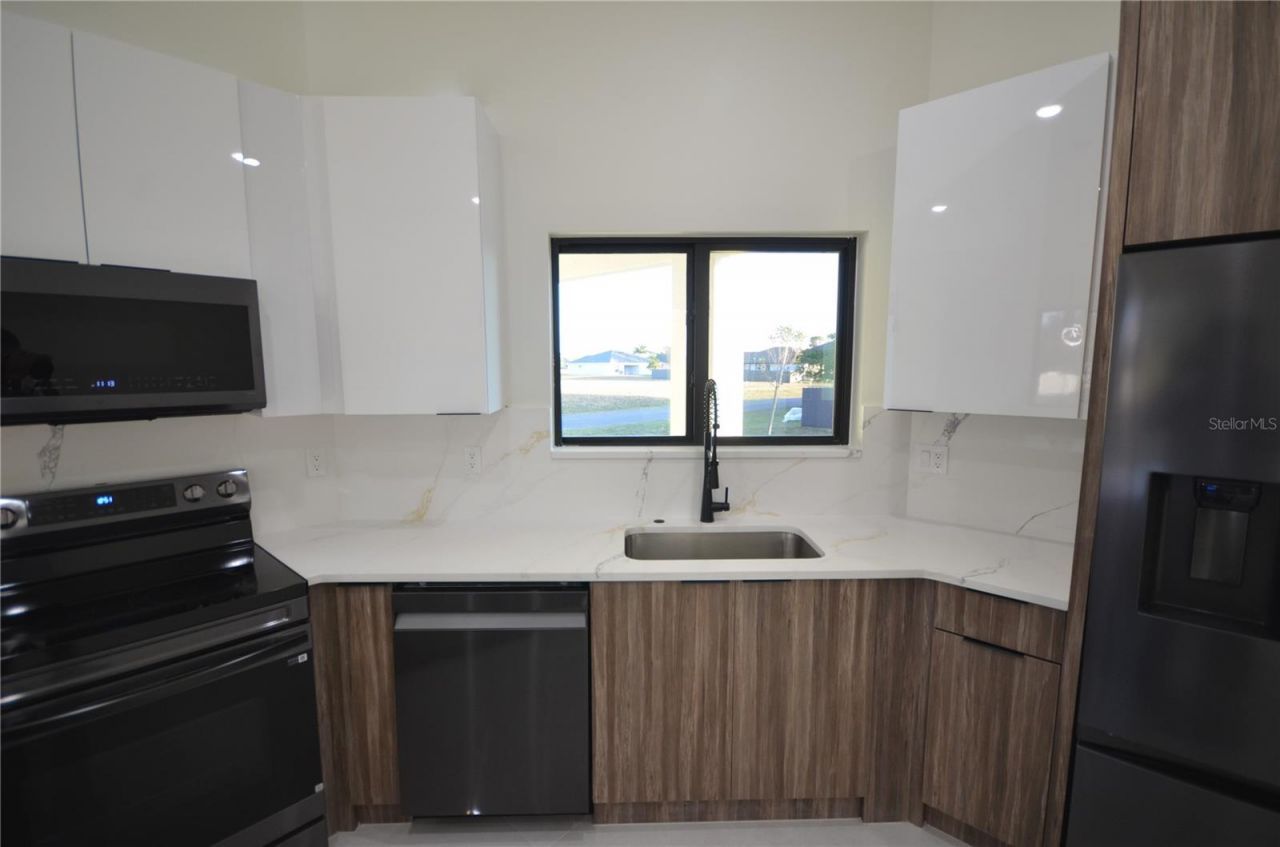 2416 Diplomat Parkway W, Cape Coral, FL 33993 Photo