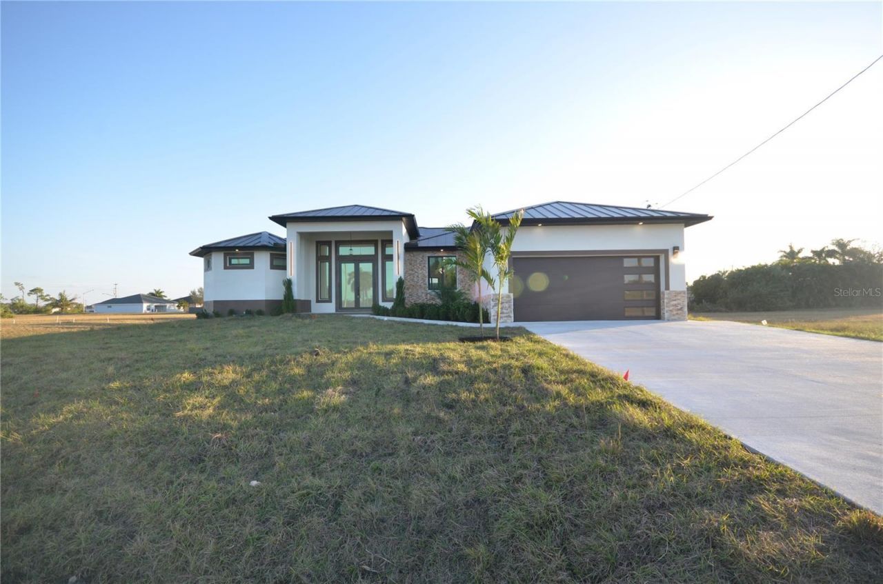 2416 Diplomat Parkway W, Cape Coral, FL 33993 Photo