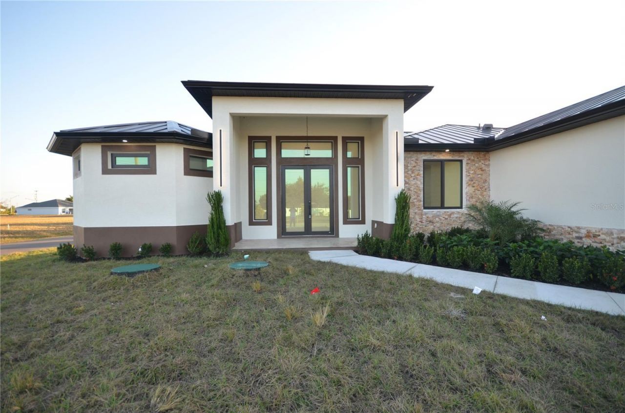 2416 Diplomat Parkway W, Cape Coral, FL 33993 Photo