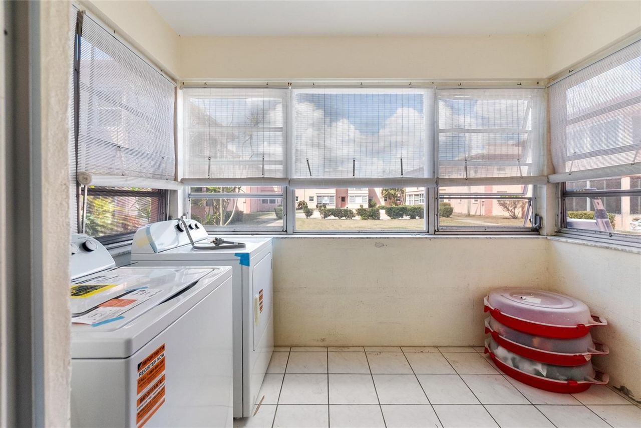 1153 Rue Des Rois , Unit 1A, South Pasadena, FL 33707 Photo
