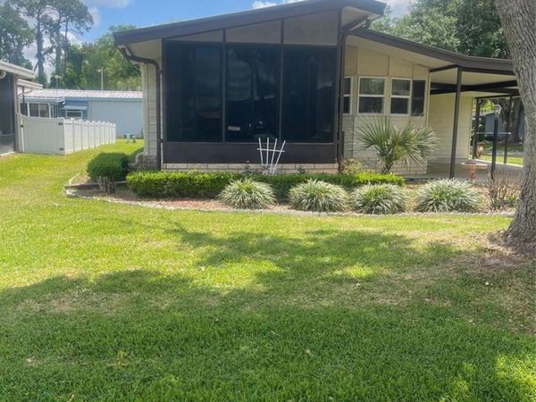 2804 WEKIVA ROAD , TAVARES, FL 32778