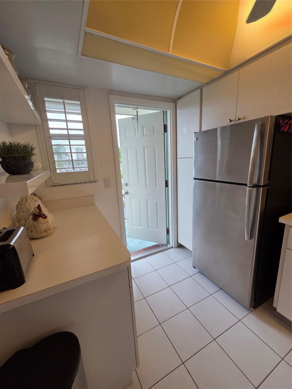 1333 E Hallandale Beach Boulevard, Unit 305, Hallandale Beach, FL 33009 Photo