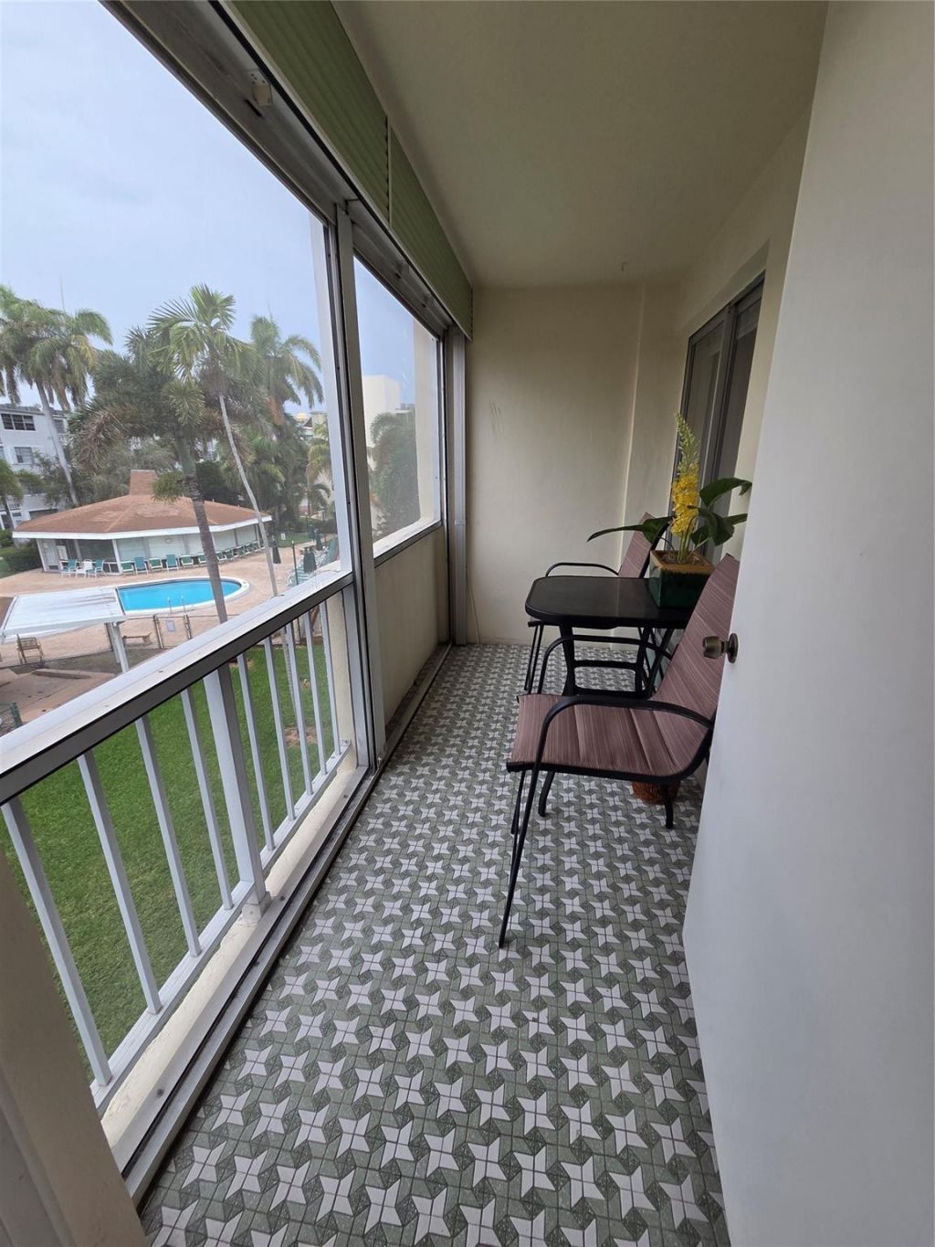1333 E Hallandale Beach Boulevard, Unit 305, Hallandale Beach, FL 33009 Photo