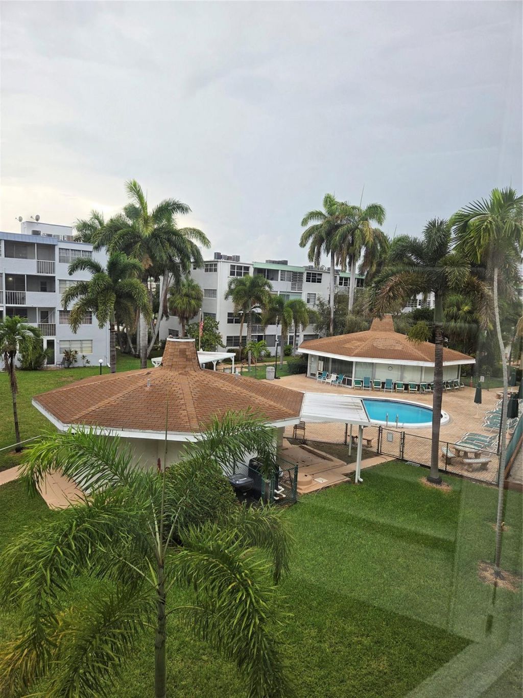 1333 E Hallandale Beach Boulevard, Unit 305, Hallandale Beach, FL 33009 Photo