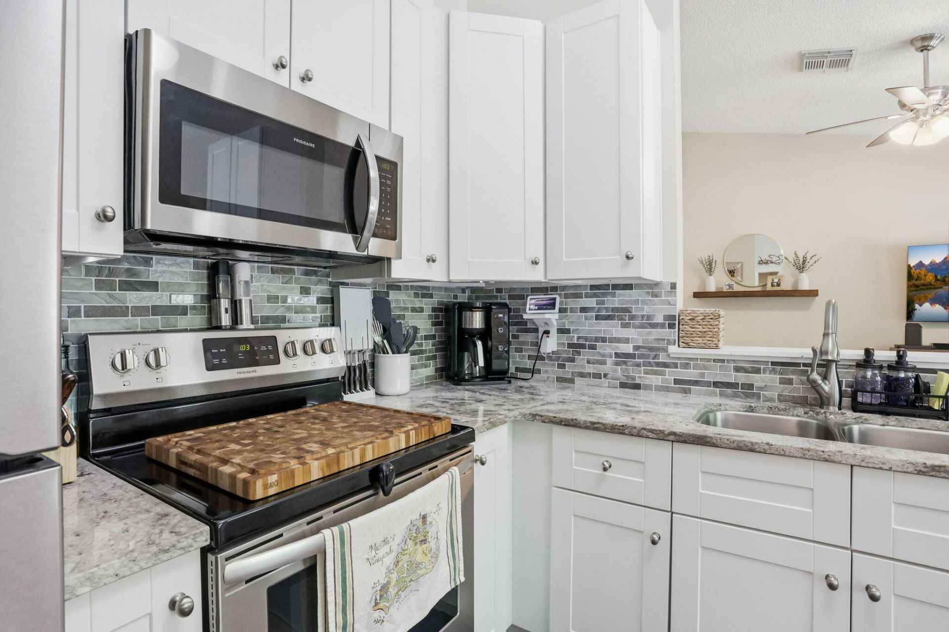 1392 Thornridge Lane, Royal Palm Beach, FL 33411 Photo