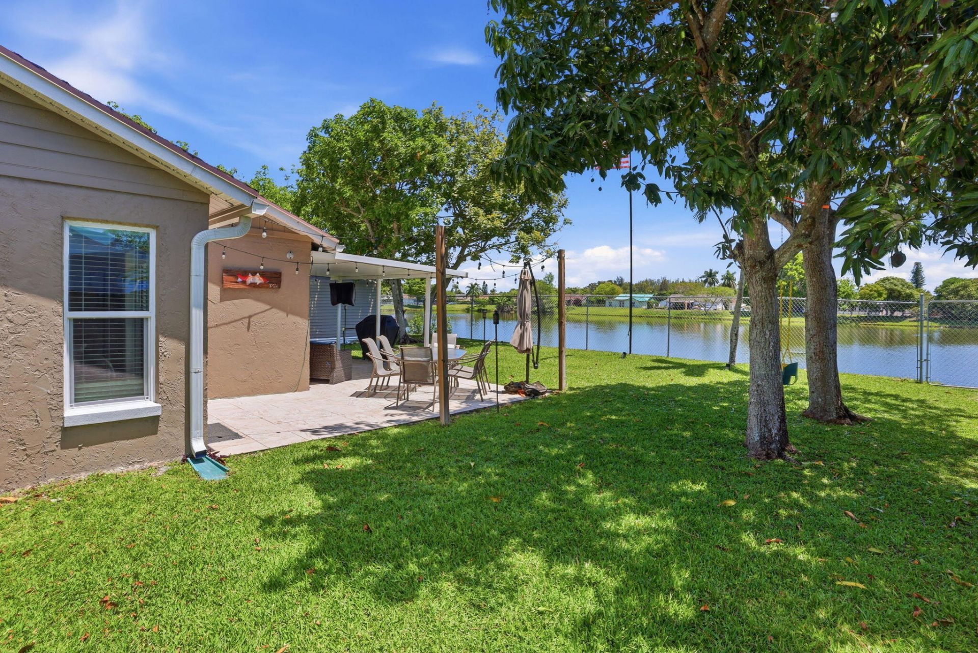 1392 Thornridge Lane, Royal Palm Beach, FL 33411 Photo