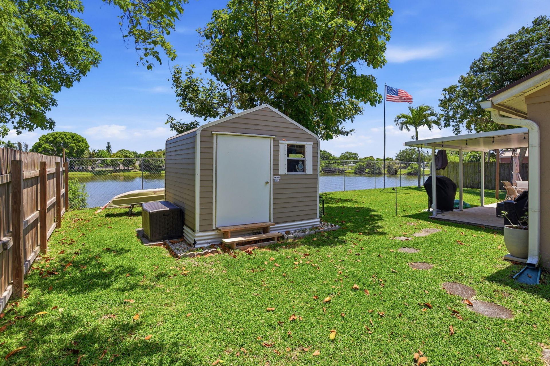 1392 Thornridge Lane, Royal Palm Beach, FL 33411 Photo