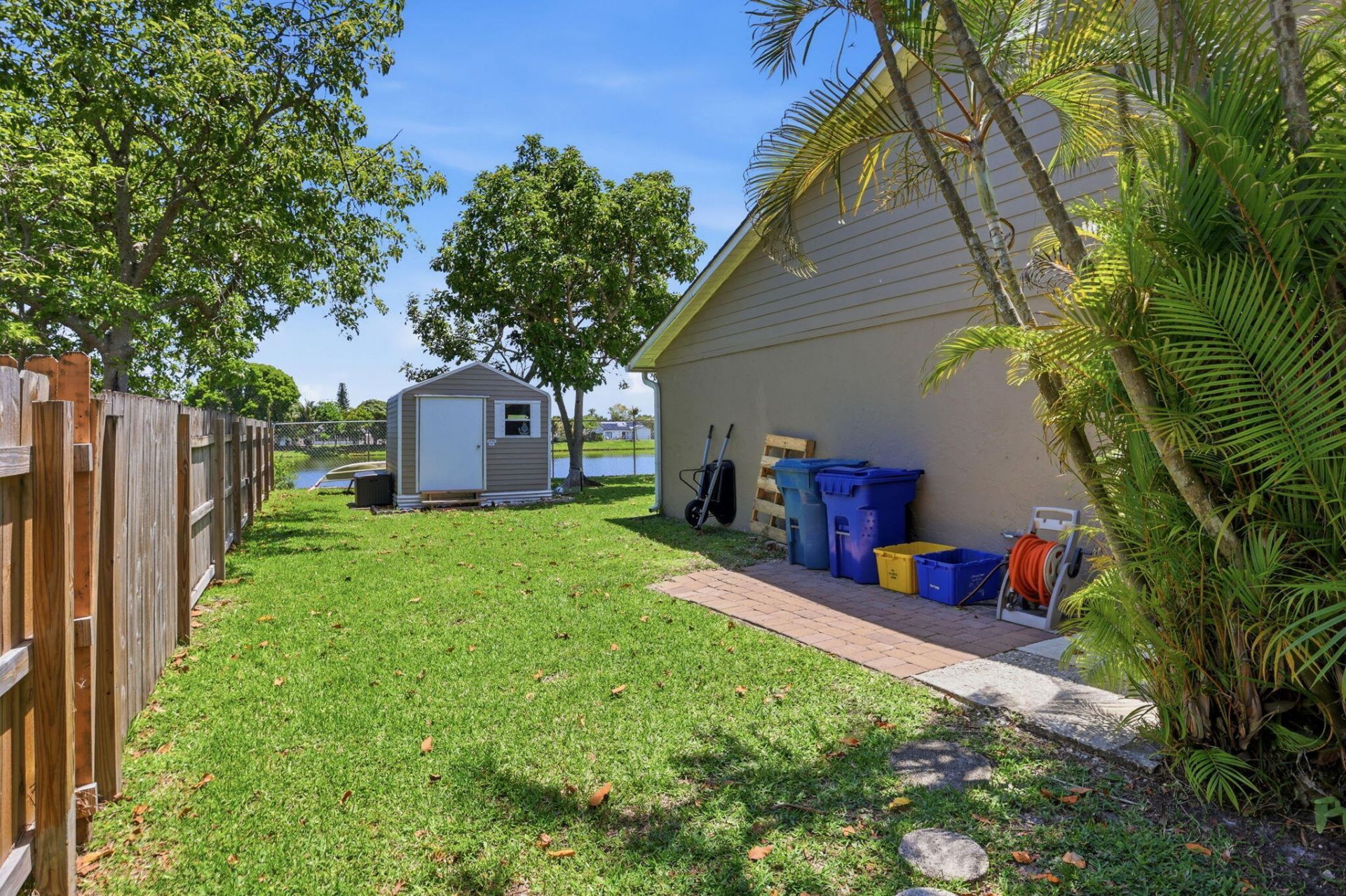 1392 Thornridge Lane, Royal Palm Beach, FL 33411 Photo