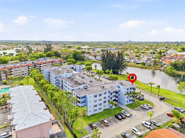 1221 SW 122nd Avenue, Unit 401, Miami, FL 33184