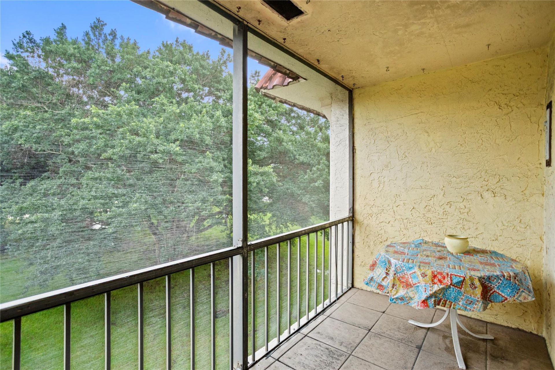 8990 S Hollybrook Boulevard, Unit 305, Pembroke Pines, FL 33025 Photo
