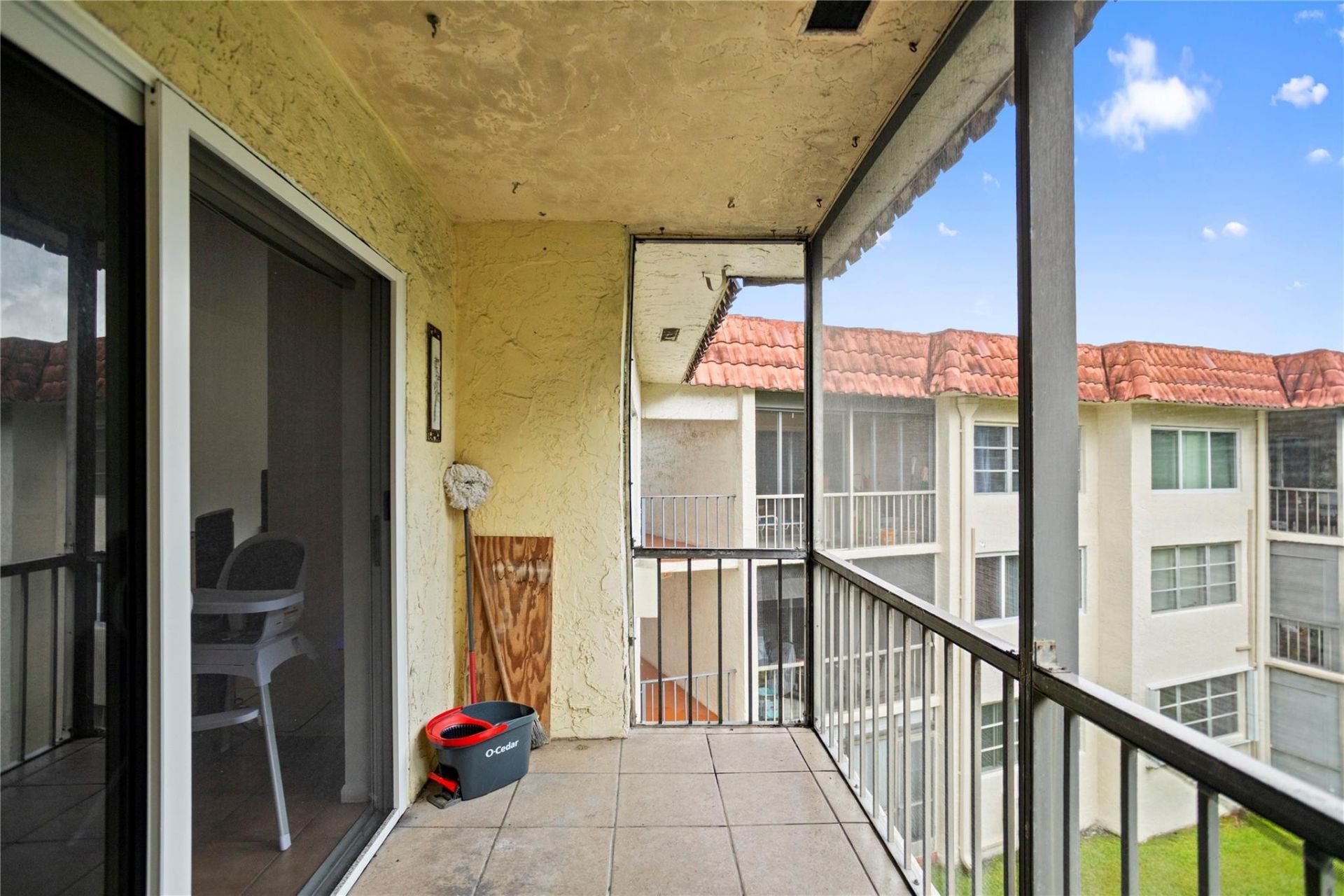 8990 S Hollybrook Boulevard, Unit 305, Pembroke Pines, FL 33025 Photo