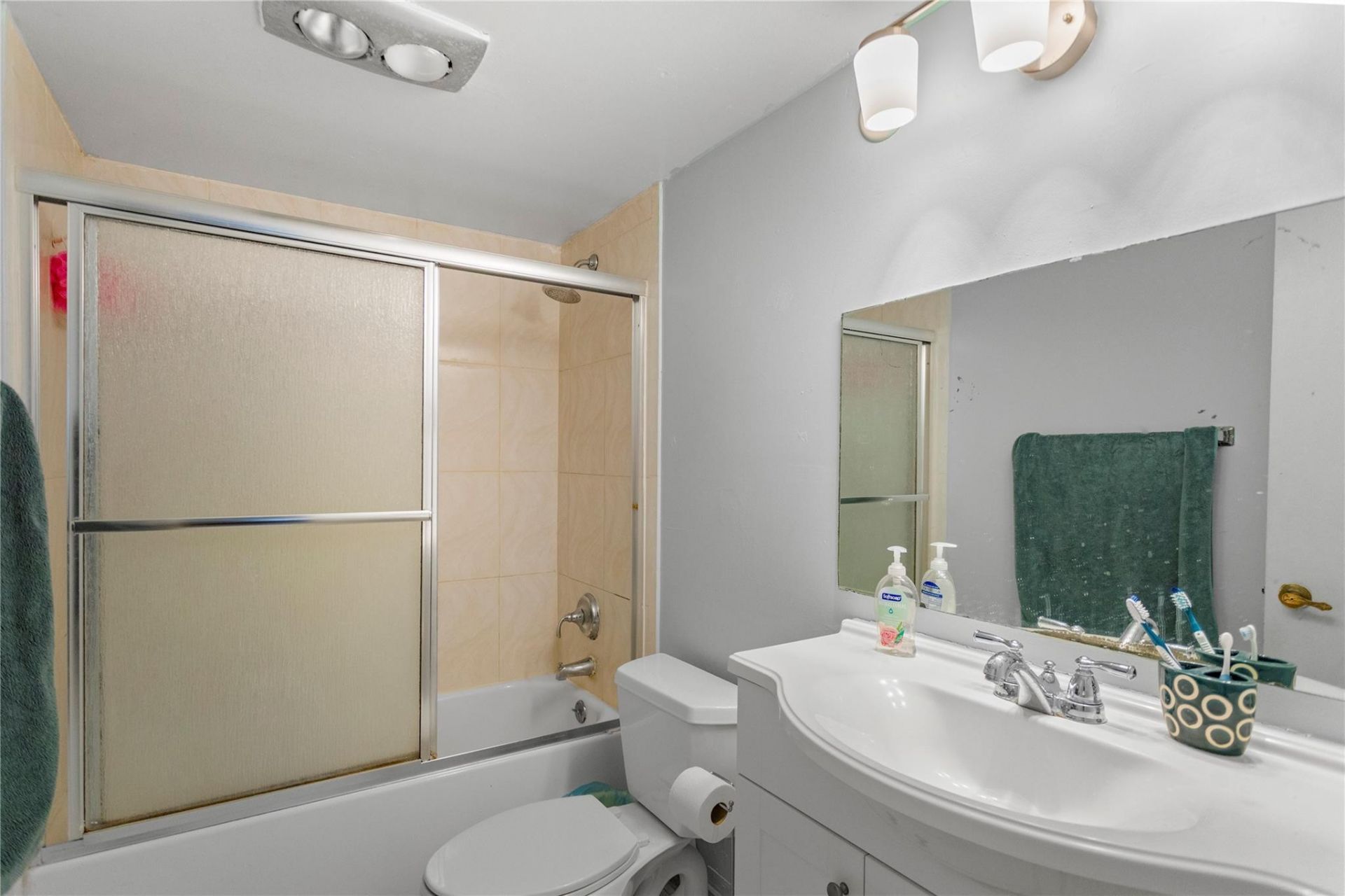 8990 S Hollybrook Boulevard, Unit 305, Pembroke Pines, FL 33025 Photo