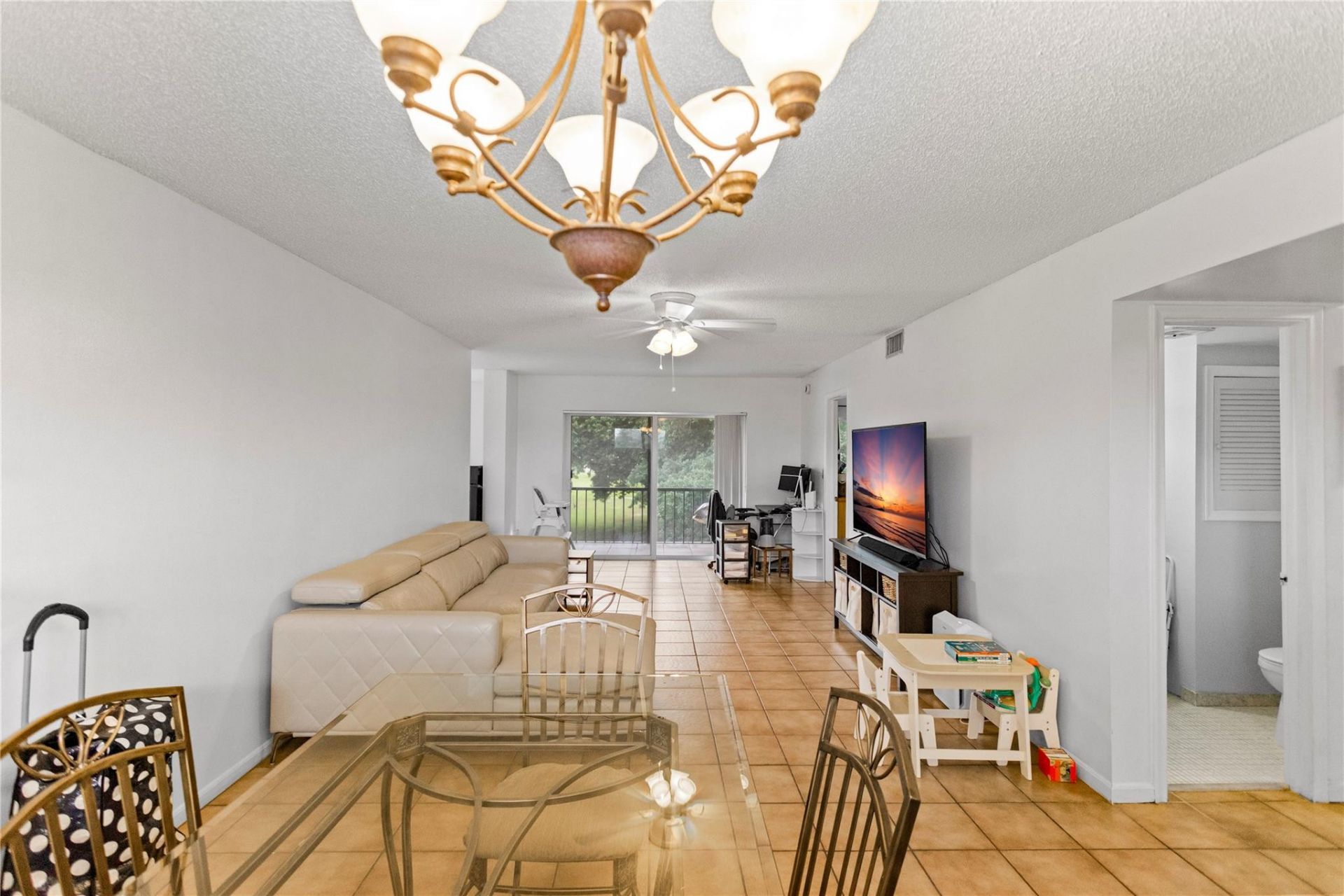 8990 S Hollybrook Boulevard, Unit 305, Pembroke Pines, FL 33025 Photo