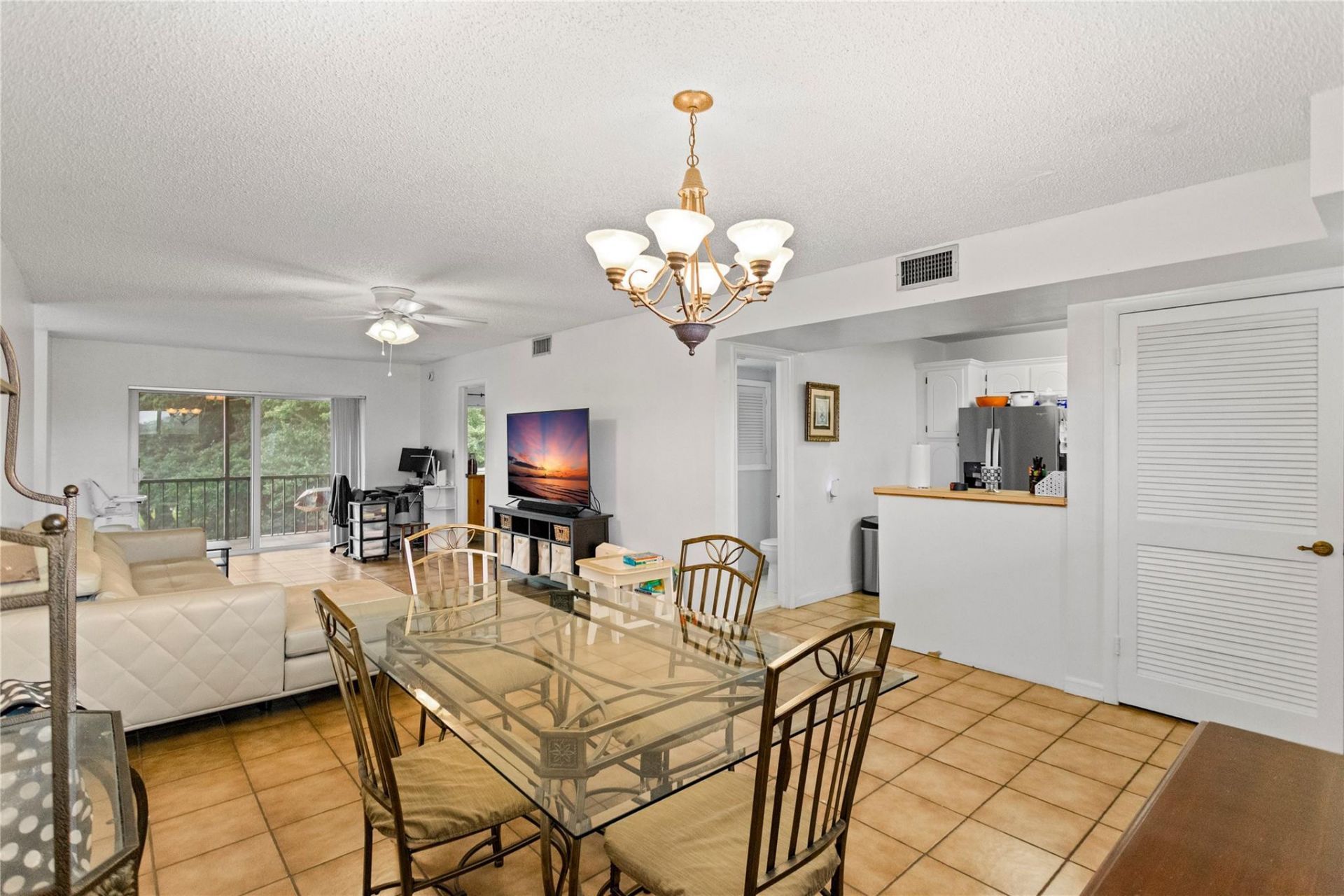 8990 S Hollybrook Boulevard, Unit 305, Pembroke Pines, FL 33025 Photo