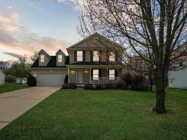 86 Fox Meadows Court, Howell, MI 48843