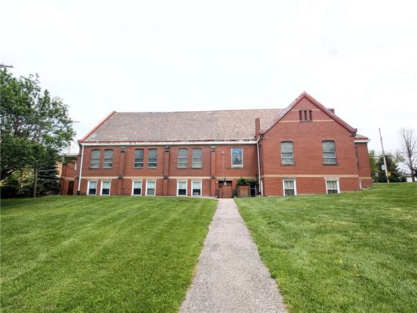 898 Forest Ave, Pittsburgh, PA 15202