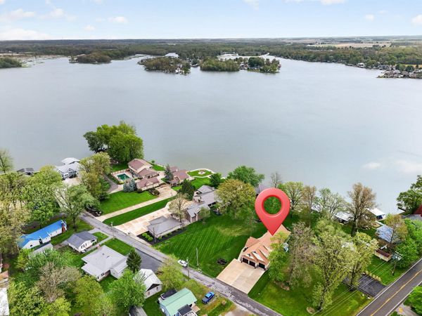 9730 E Lakeshore Drive, Huntsville, OH 43324