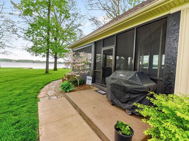 9730 E Lakeshore Drive, Huntsville, OH 43324 Photo 8