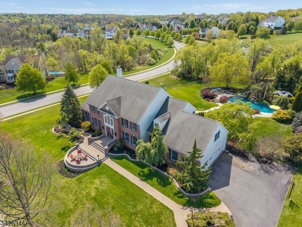 22 Patrick Henry Pl, Raritan, NJ 08551