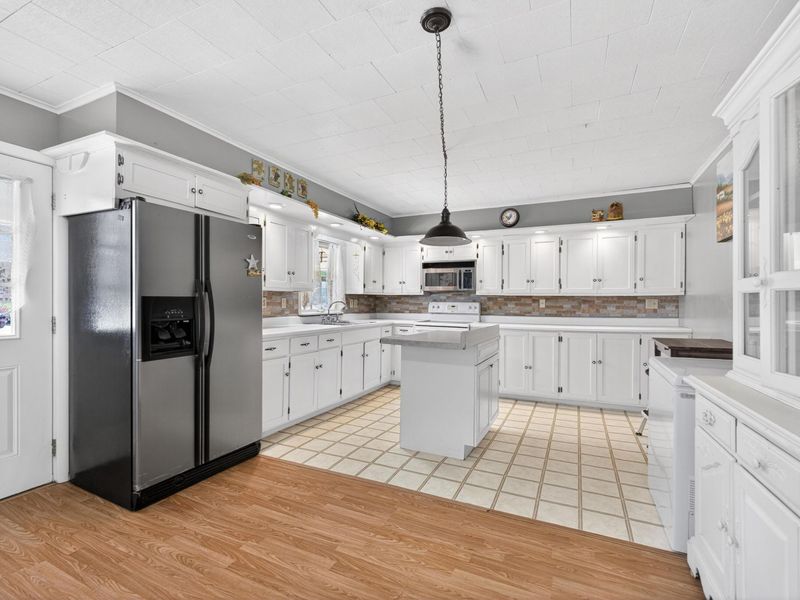 134 S Fulton Street , Richwood, OH 43344 Photo 4