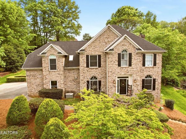 38 Riverside Drive, Oak Ridge, TN 37830