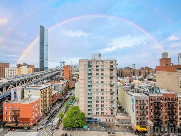 60 Henry Street, Unit 15F2, New York (Manhattan), NY 10002