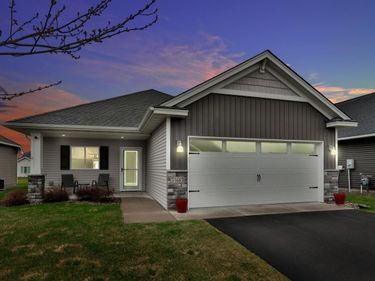 31683 Newport Curve, Lindstrom, MN 55045