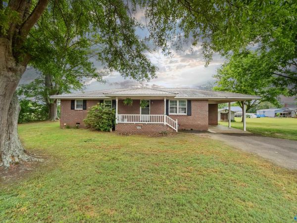 409 Rains Avenue, Glencoe, AL 35905