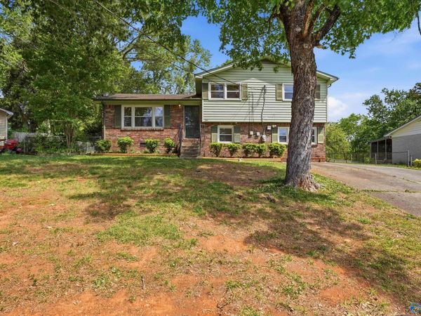 2814 Hilltop Terrace, Huntsville, AL 35810