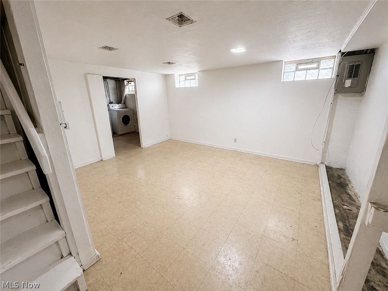 25161 Euclid Avenue , Euclid, OH 44117 Photo 13