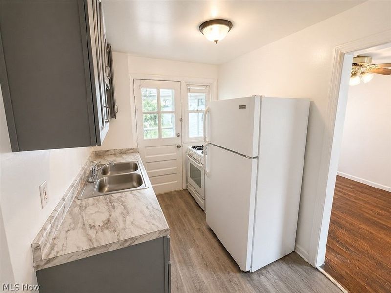 25161 Euclid Avenue , Euclid, OH 44117 Photo 5