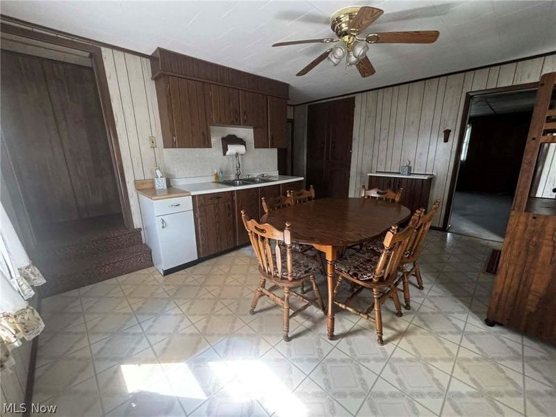 155 Hanna, Adena, OH 43901 Photo 4