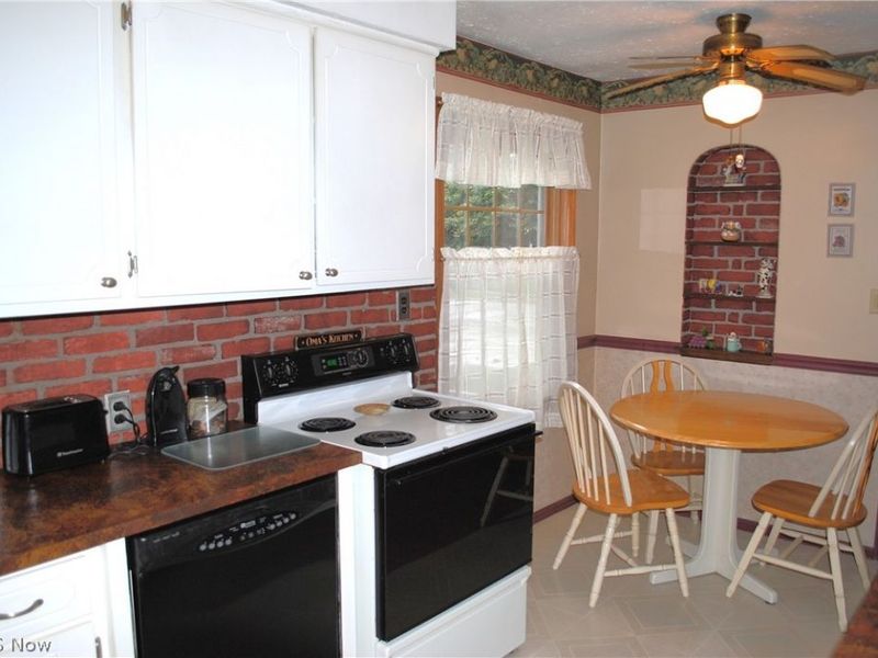 3435 Center Drive , Parma, OH 44134 Photo 11