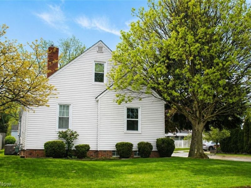 3435 Center Drive , Parma, OH 44134 Photo 3