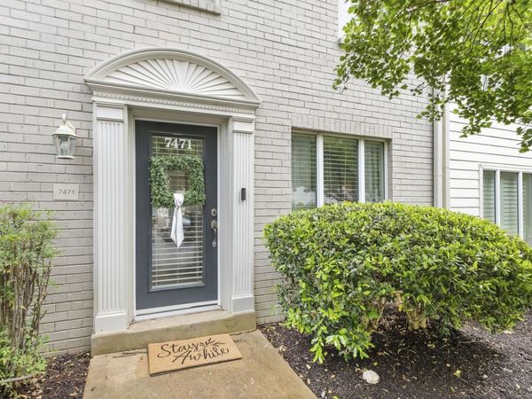 7471 GERMANTOWN SQ, Germantown, TN 38138