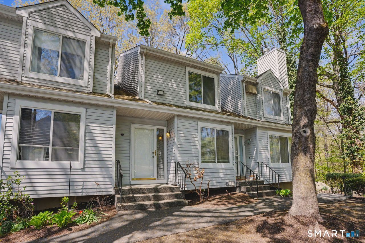 20 East Pembroke, Unit 28, Danbury, CT 06811 Main Photo