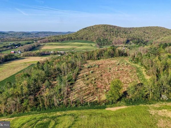 57 METZ LANE, NEW BLOOMFIELD, PA 17068