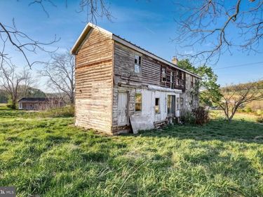 57 METZ LANE, NEW BLOOMFIELD, PA 17068