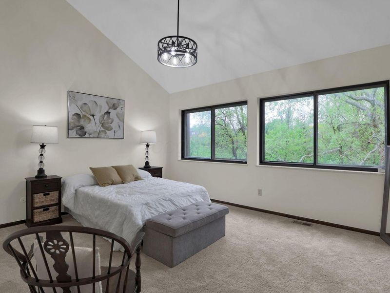 2044 Willowick, Unit # B, Columbus, OH 43229 Photo 11