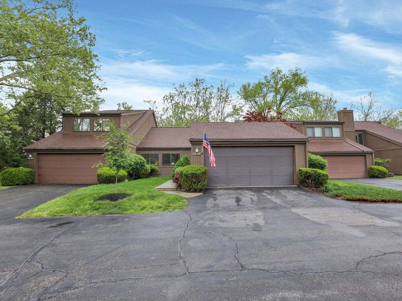 2044 Willowick, Unit # B, Columbus, OH 43229 Photo 12