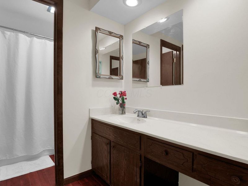 2044 Willowick, Unit # B, Columbus, OH 43229 Photo 20