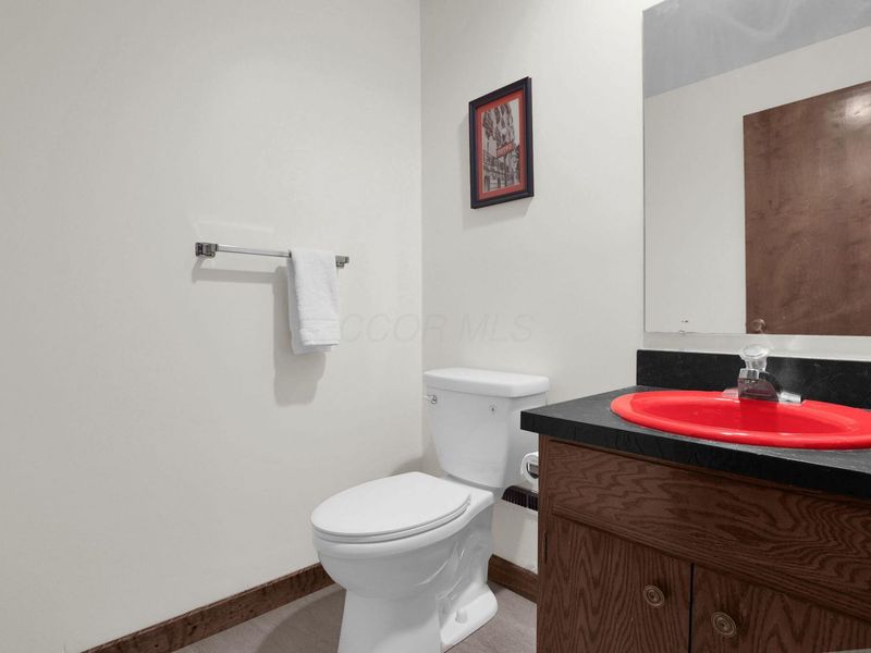 2044 Willowick, Unit # B, Columbus, OH 43229 Photo 25