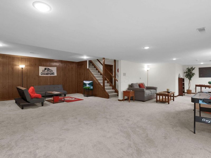 2044 Willowick, Unit # B, Columbus, OH 43229 Photo 27