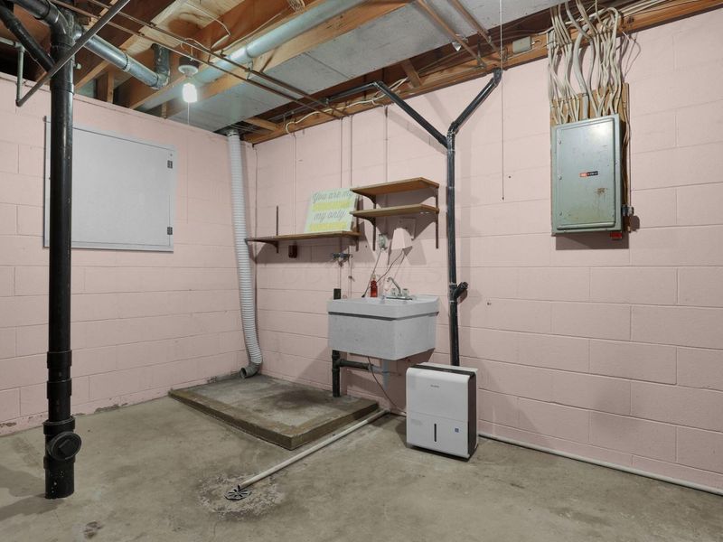 2044 Willowick, Unit # B, Columbus, OH 43229 Photo 28