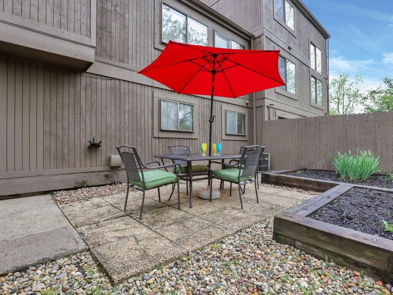 2044 Willowick, Unit # B, Columbus, OH 43229 Photo 32