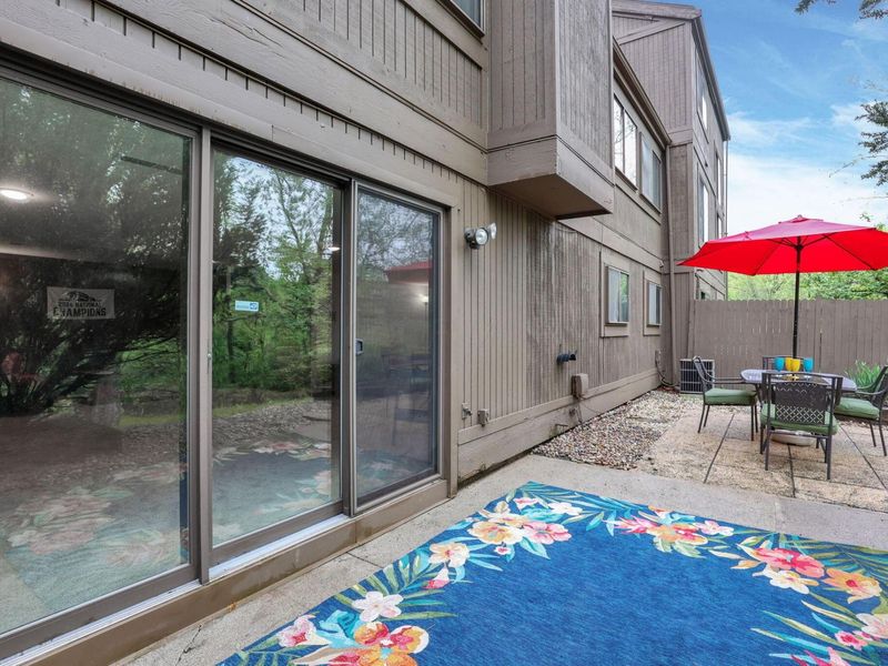 2044 Willowick, Unit # B, Columbus, OH 43229 Photo 4