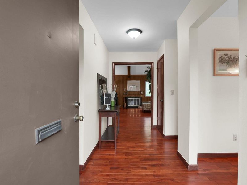 2044 Willowick, Unit # B, Columbus, OH 43229 Photo 5