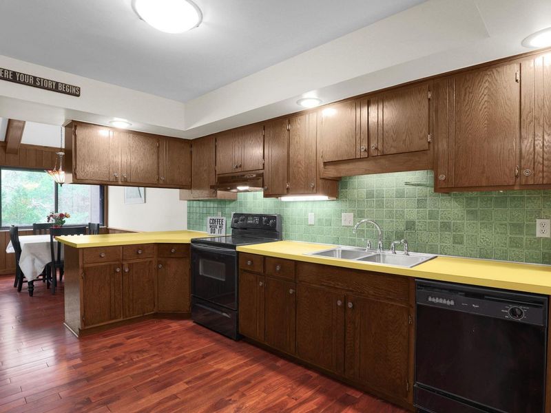 2044 Willowick, Unit # B, Columbus, OH 43229 Photo 8